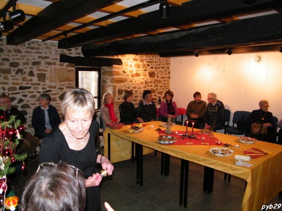 Liselotte Pusey et ses convives