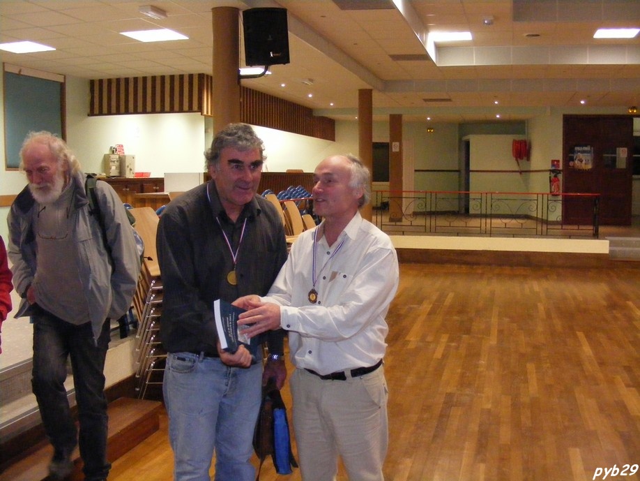 J-Y Qu�m�neur & Y-M Le Lay