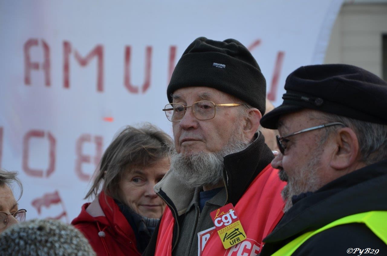 Hlne et Jean Dran en compagnie de Michel Prigent. Photo pyb29