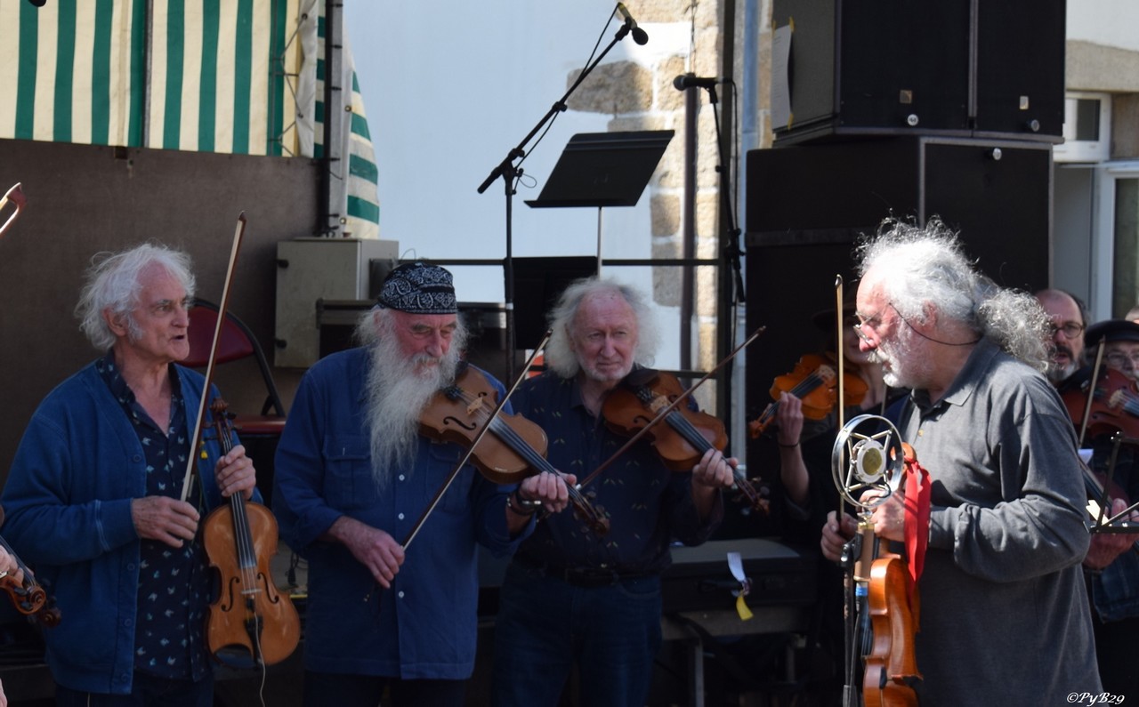 Trio EDF F�te du violon Saint-Jean-du-Doigt 8 mai 2022  Photo pyb29